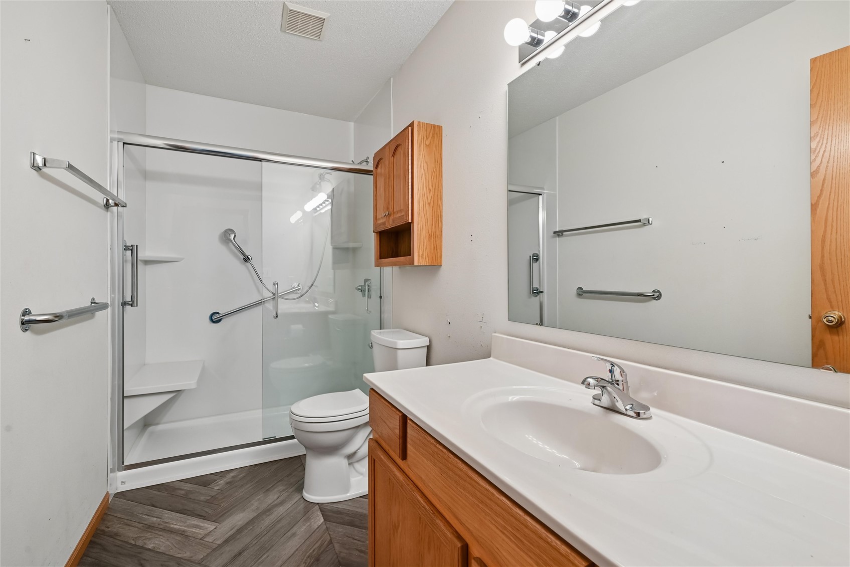1229 English Lane NE Cedar Rapids IA 52402