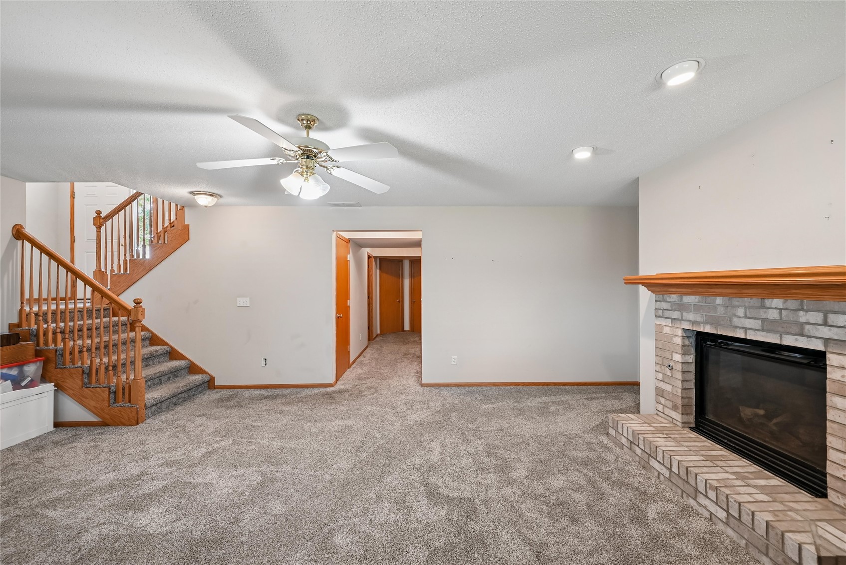 1229 English Lane NE Cedar Rapids IA 52402