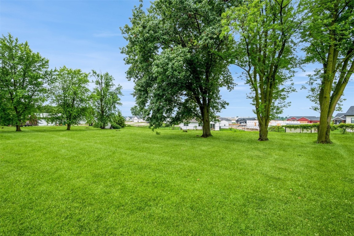 819 Valley Street Center Point IA 52213