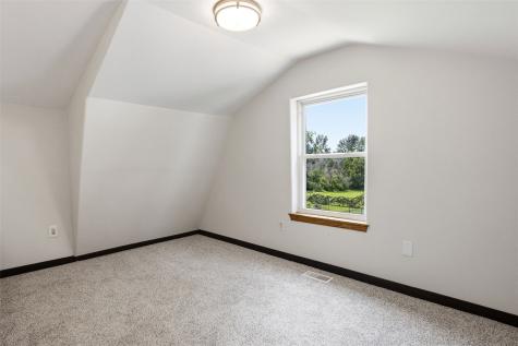 406 2nd Street S Coggon IA 52218