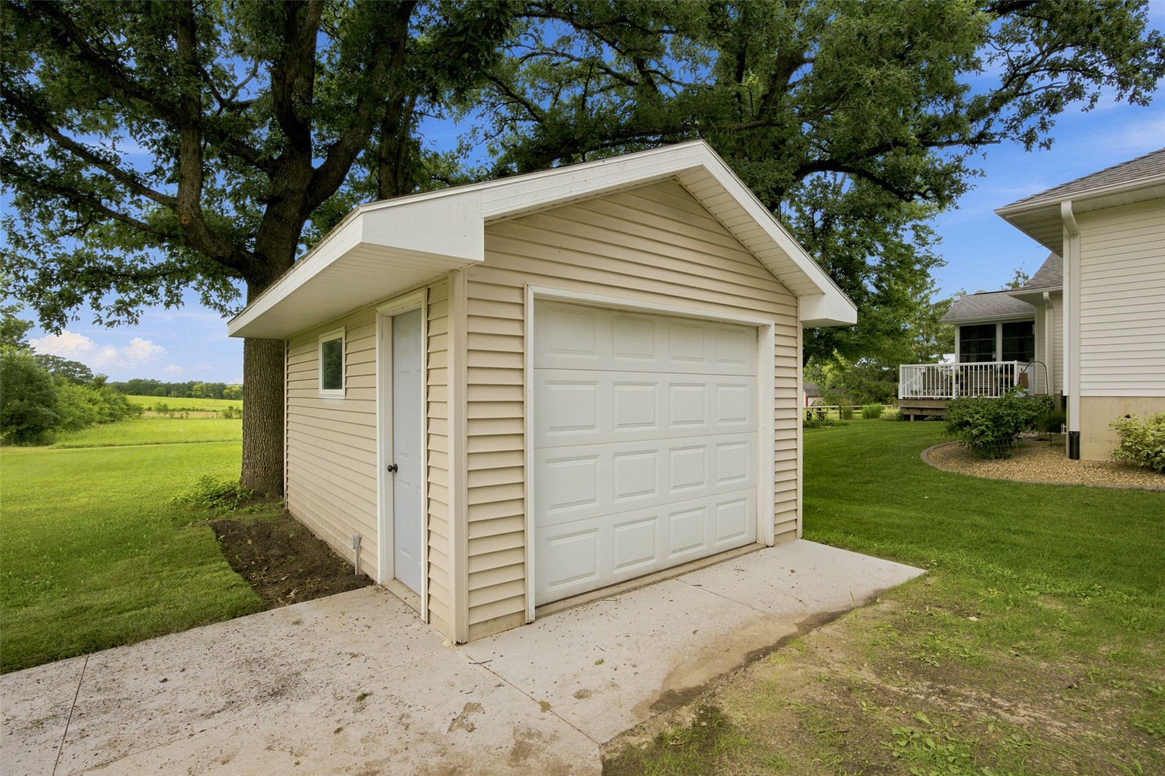 406 2nd Street S Coggon IA 52218