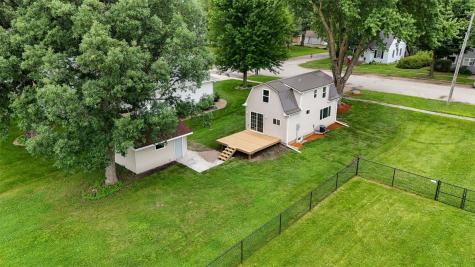 406 2nd Street S Coggon IA 52218