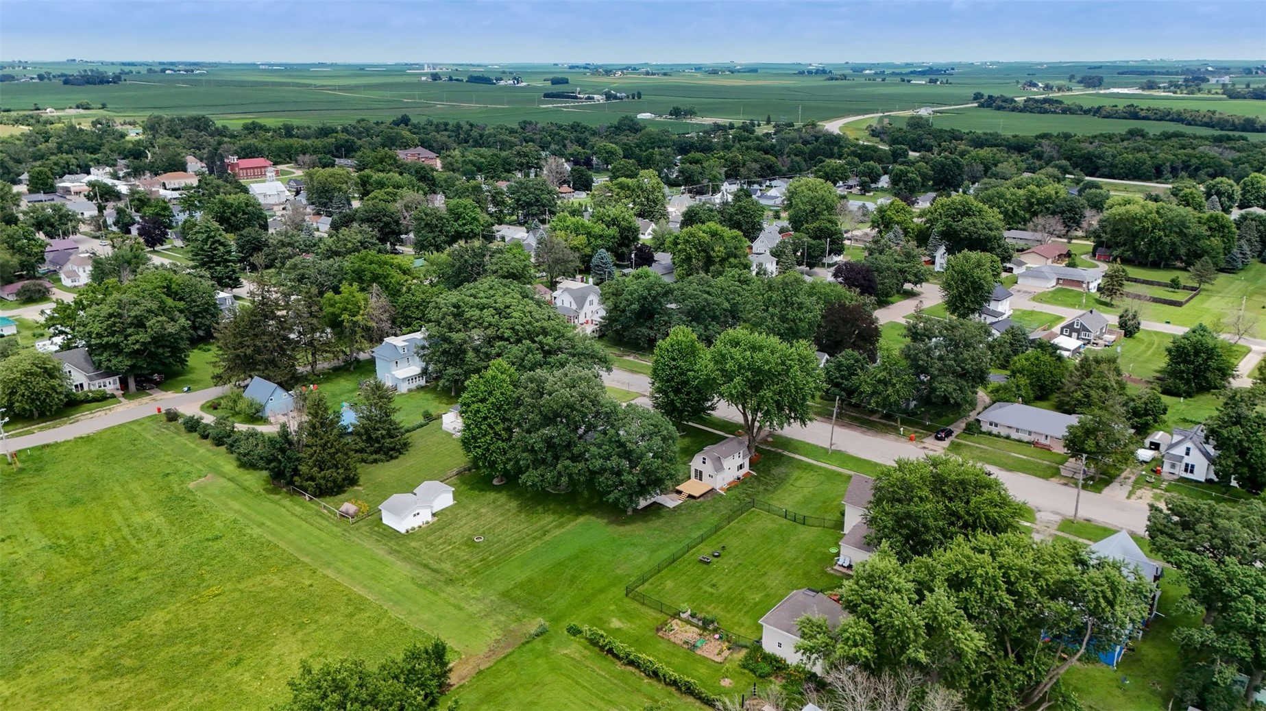406 2nd Street S Coggon IA 52218