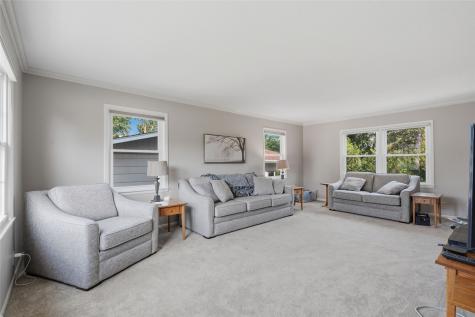 304 NE Norman Drive Cedar Rapids IA 52402