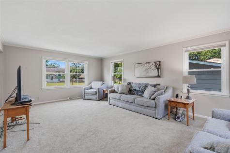 304 NE Norman Drive Cedar Rapids IA 52402