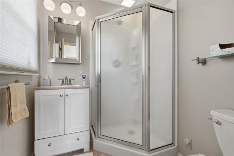 304 NE Norman Drive Cedar Rapids IA 52402