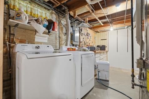304 NE Norman Drive Cedar Rapids IA 52402
