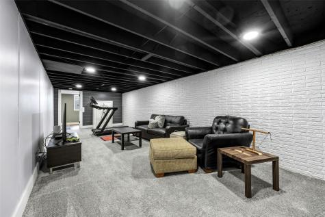720 Owen Street NW Cedar Rapids IA 52405