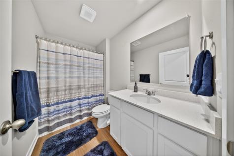 2806 Mary Drive Hiawatha IA 52233