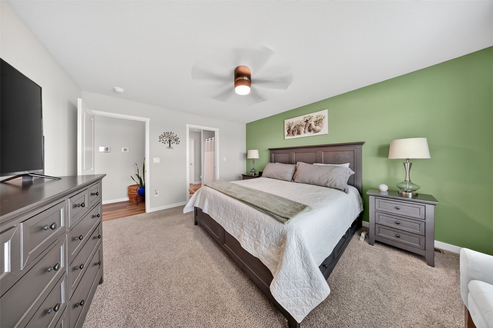 2806 Mary Drive Hiawatha IA 52233