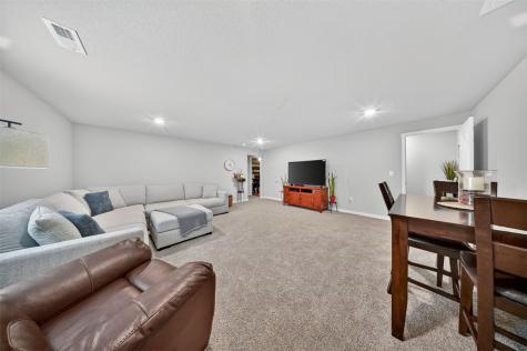 2806 Mary Drive Hiawatha IA 52233