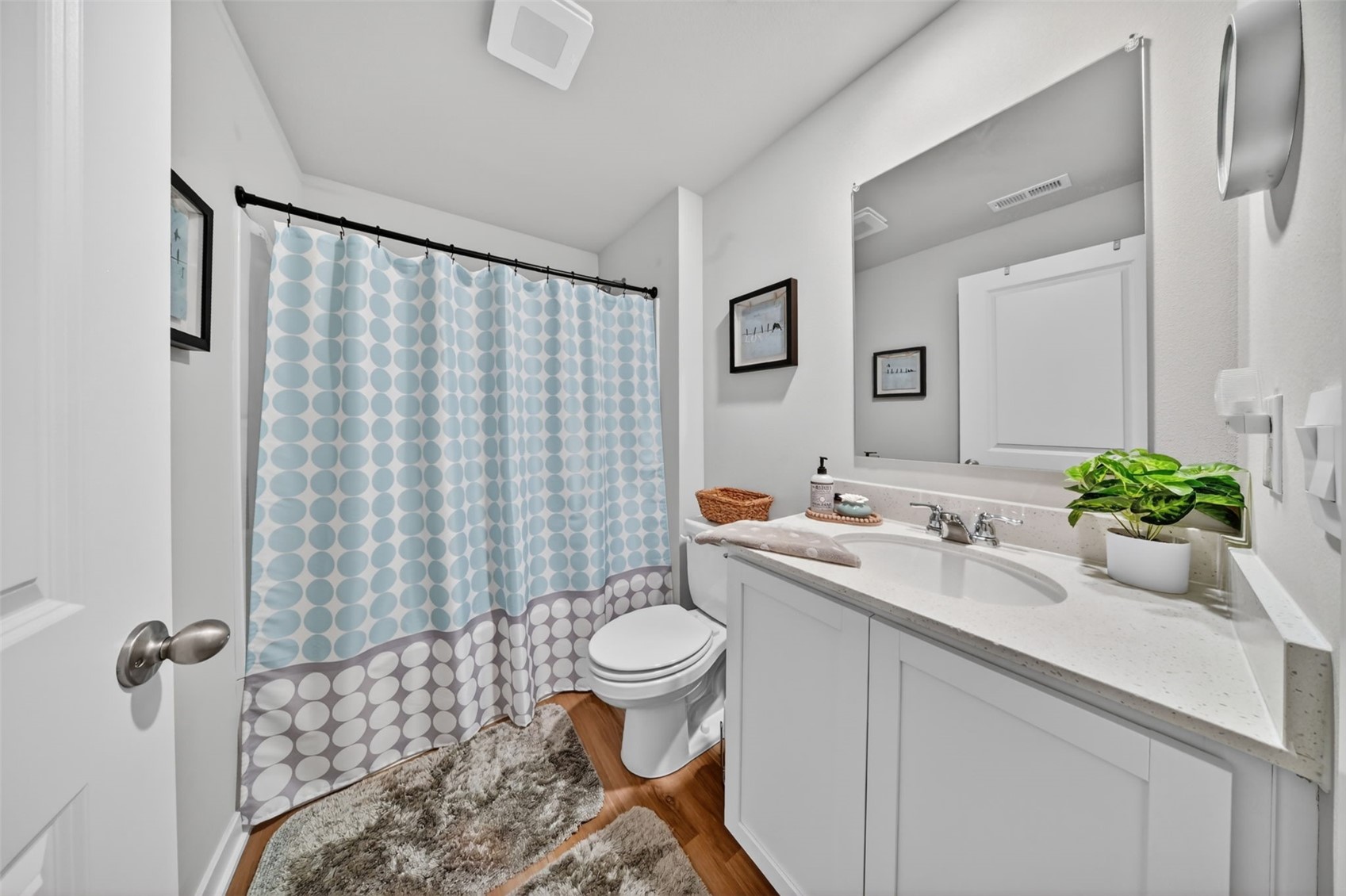 2806 Mary Drive Hiawatha IA 52233