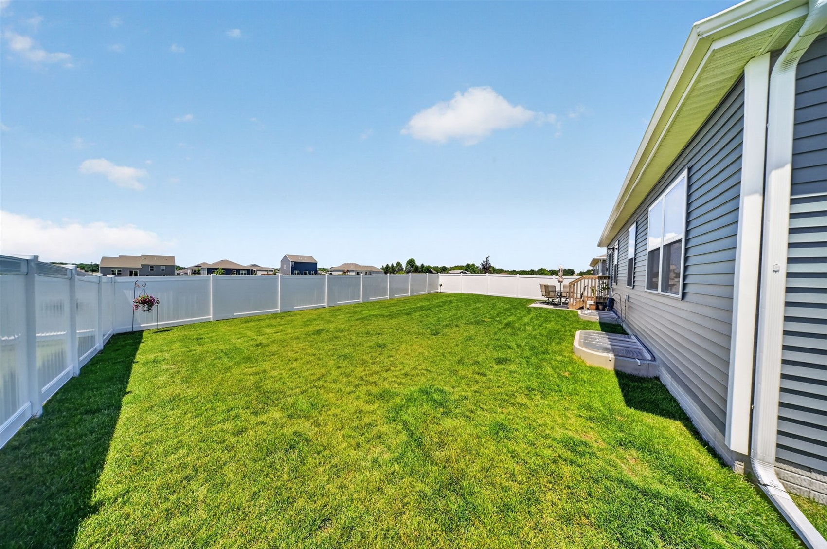 2806 Mary Drive Hiawatha IA 52233