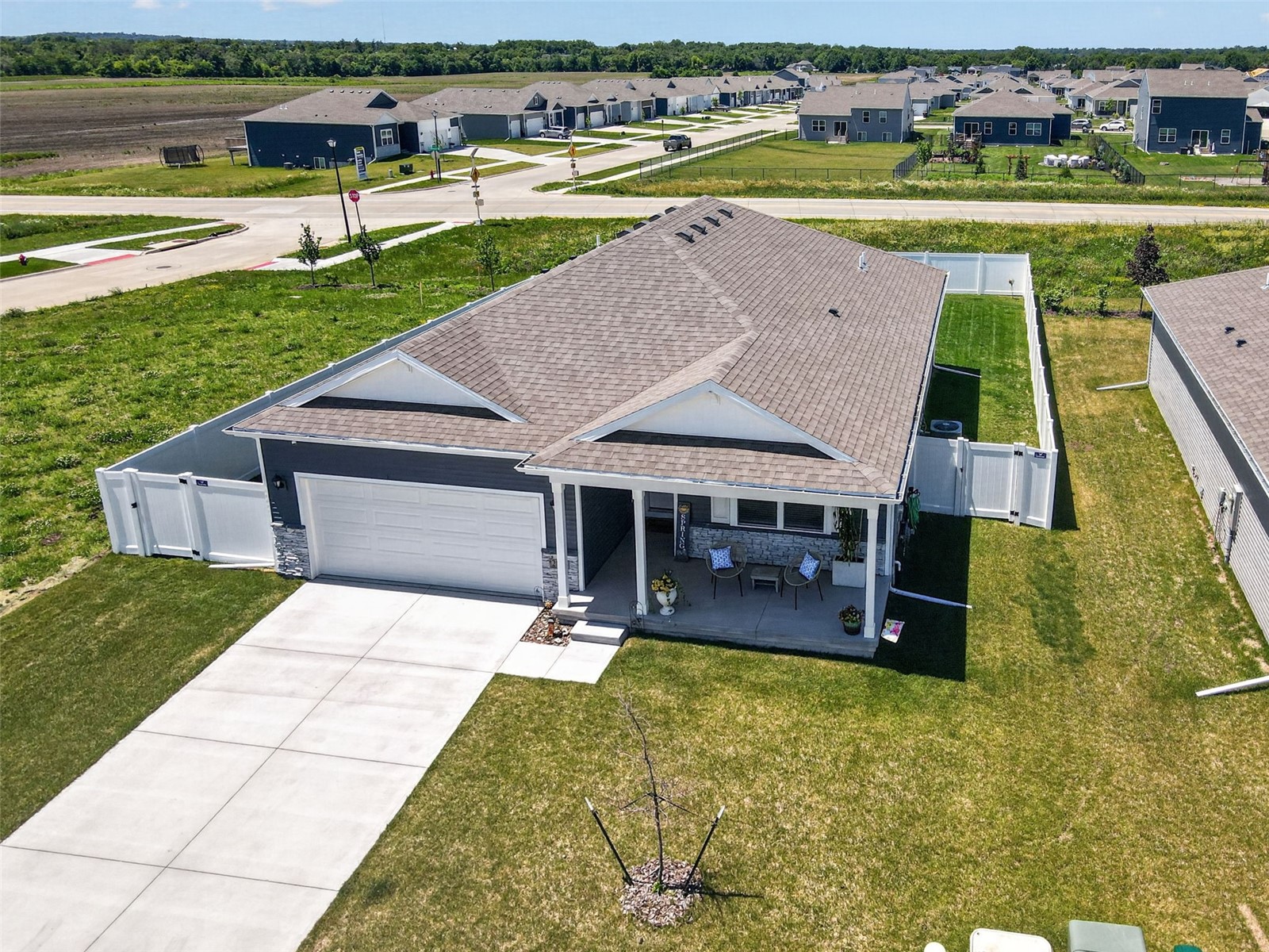 2806 Mary Drive Hiawatha IA 52233