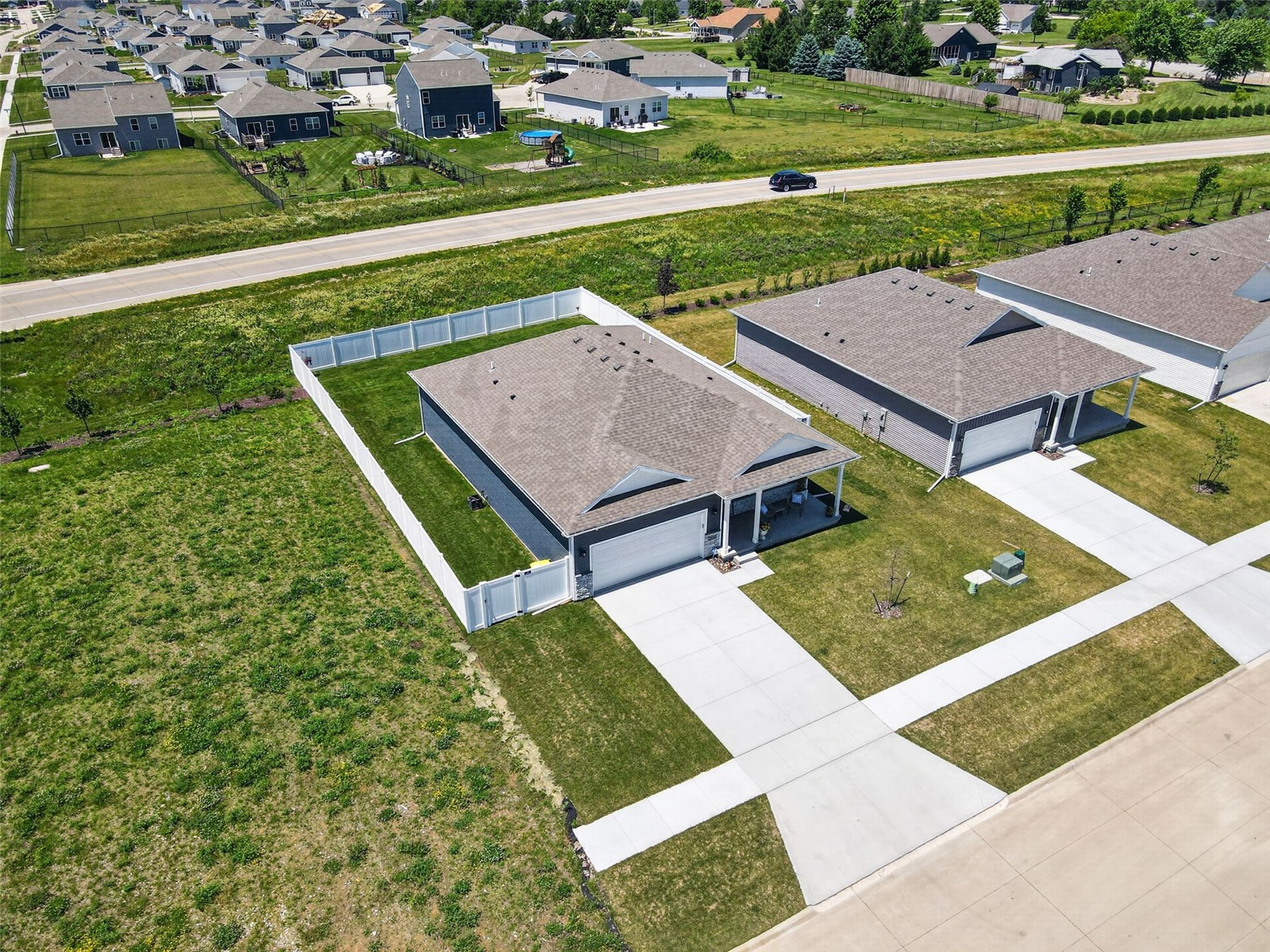 2806 Mary Drive Hiawatha IA 52233