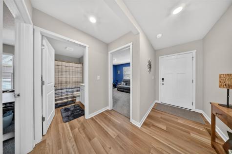 2806 Mary Drive Hiawatha IA 52233