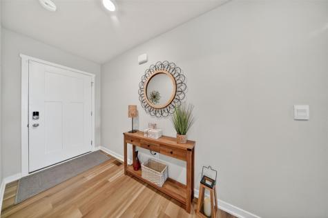 2806 Mary Drive Hiawatha IA 52233