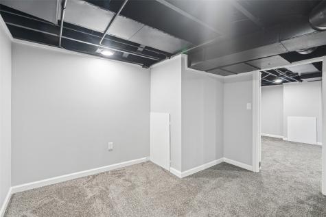 208 24th Street NE Cedar Rapids IA 52402