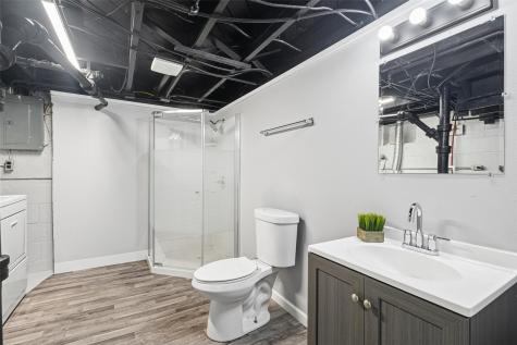 208 24th Street NE Cedar Rapids IA 52402