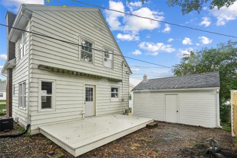 208 24th Street NE Cedar Rapids IA 52402