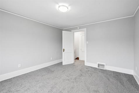 208 24th Street NE Cedar Rapids IA 52402