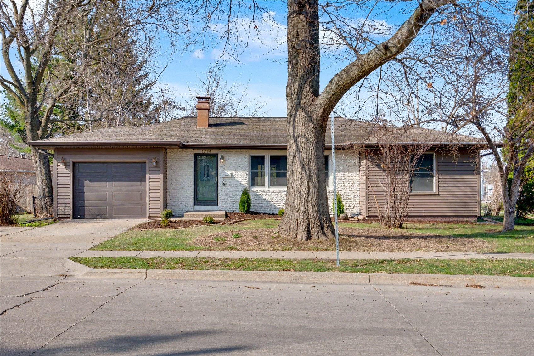 1718 Highland Avenue Iowa City IA 52240