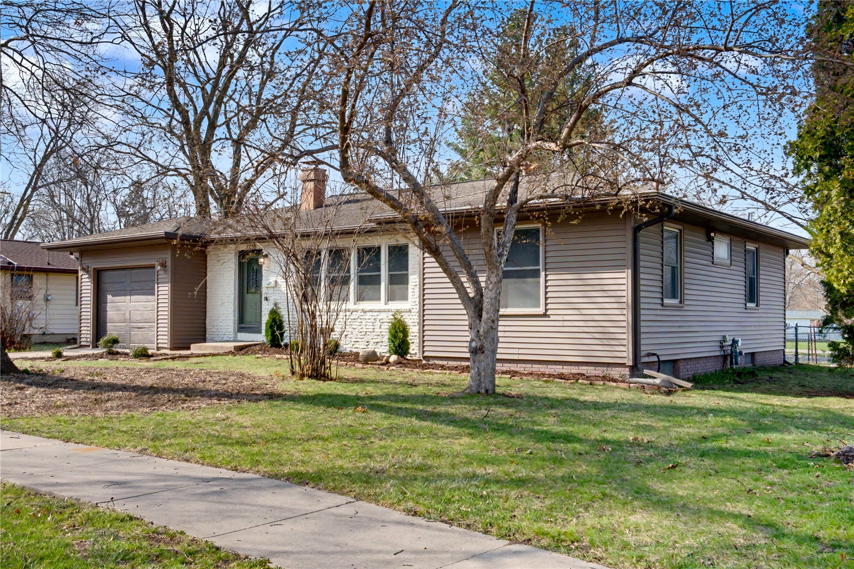 1718 Highland Avenue Iowa City IA 52240
