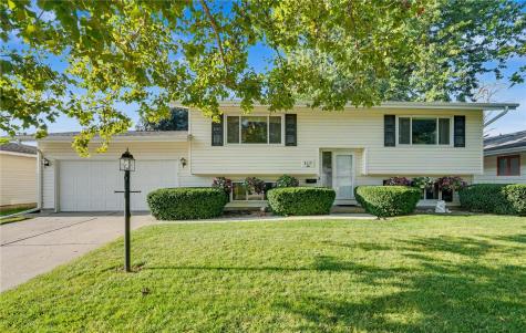 5117 Rich Mar Lane NW Cedar Rapids IA 52405