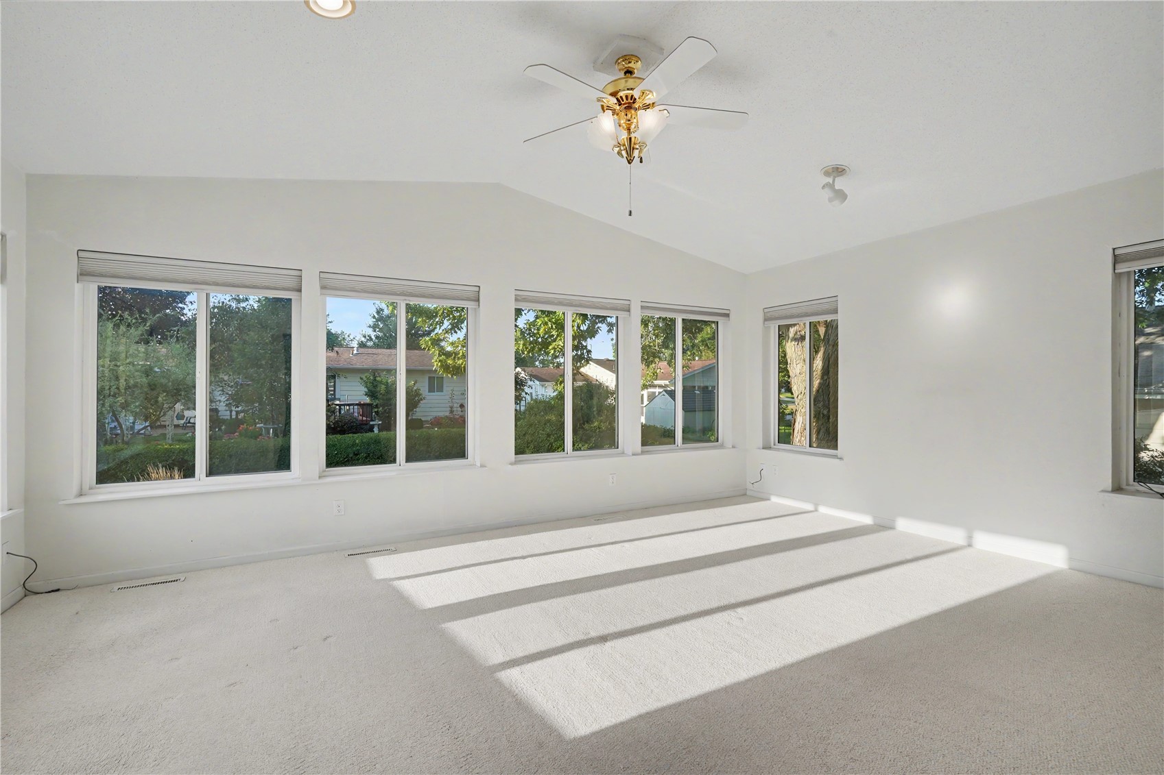 5117 Rich Mar Lane NW Cedar Rapids IA 52405