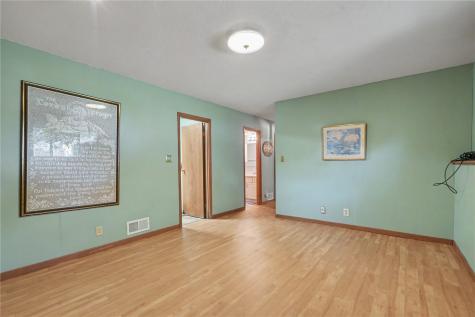 5117 Rich Mar Lane NW Cedar Rapids IA 52405