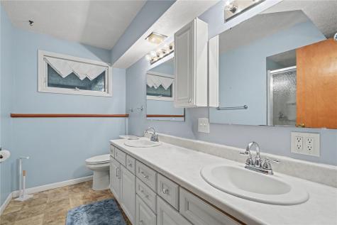 5117 Rich Mar Lane NW Cedar Rapids IA 52405