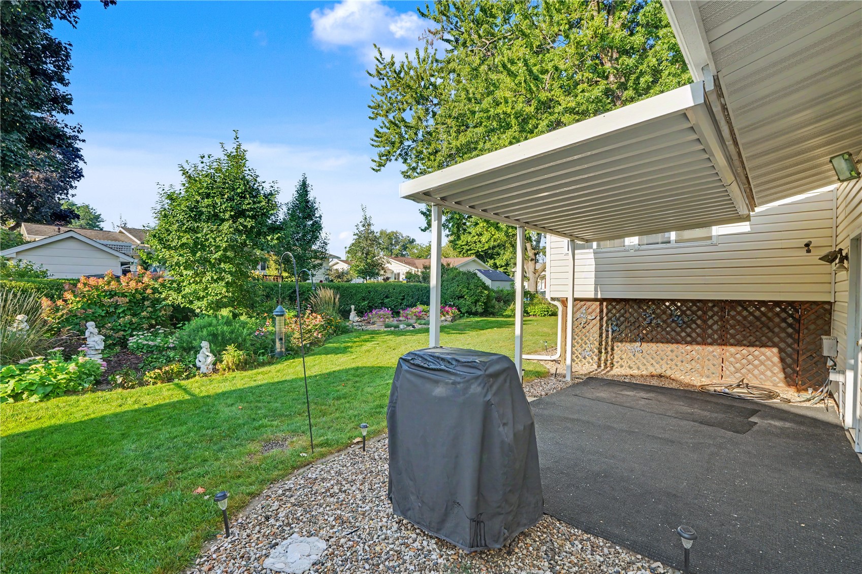 5117 Rich Mar Lane NW Cedar Rapids IA 52405