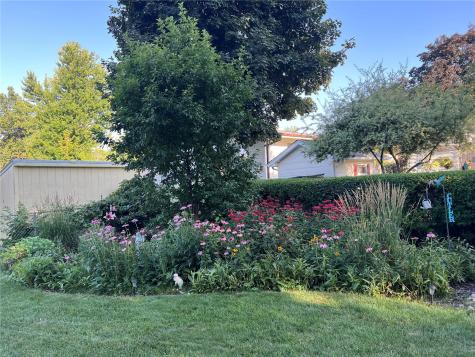 5117 Rich Mar Lane NW Cedar Rapids IA 52405
