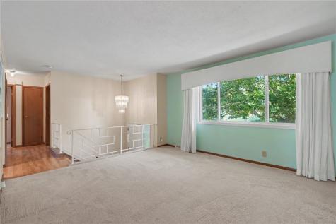 5117 Rich Mar Lane NW Cedar Rapids IA 52405