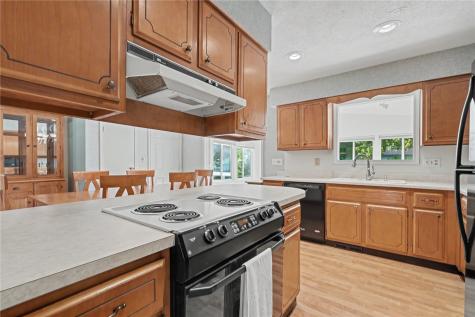 5117 Rich Mar Lane NW Cedar Rapids IA 52405