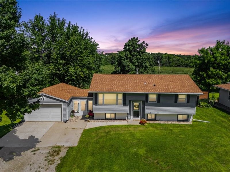 3371 Schmickle Road Marion IA 52302