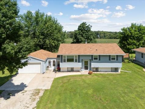 3371 Schmickle Road Marion IA 52302