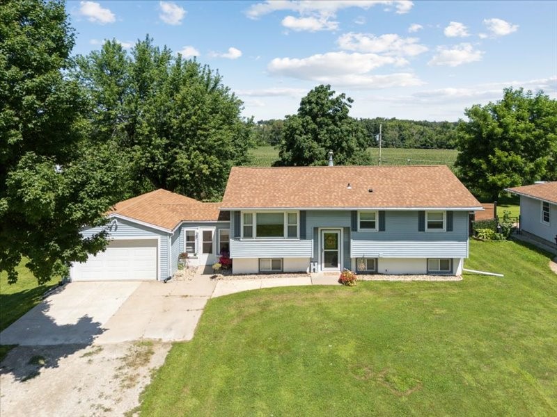 3371 Schmickle Road Marion IA 52302