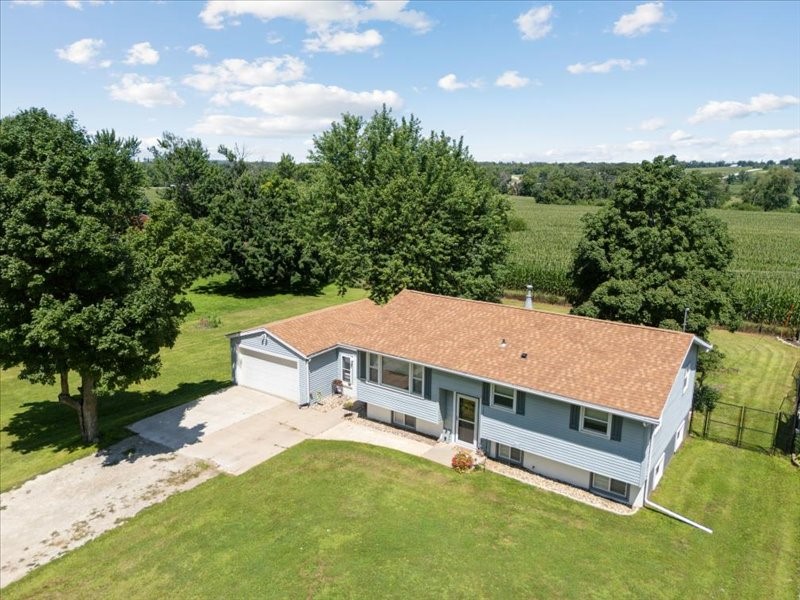 3371 Schmickle Road Marion IA 52302