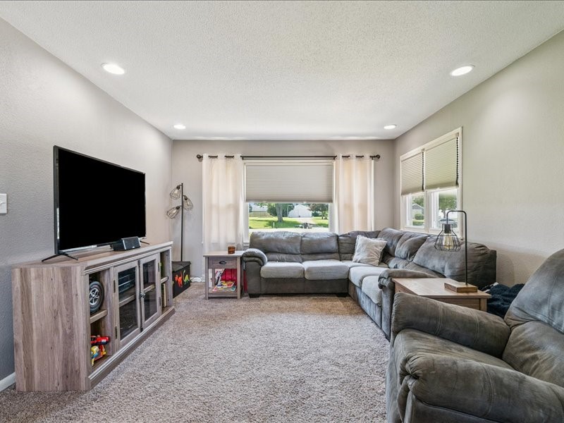 3371 Schmickle Road Marion IA 52302