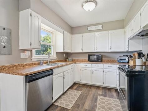 3371 Schmickle Road Marion IA 52302