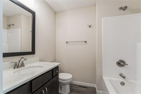 1801 Shady Grove Road SW Cedar Rapids IA 52404