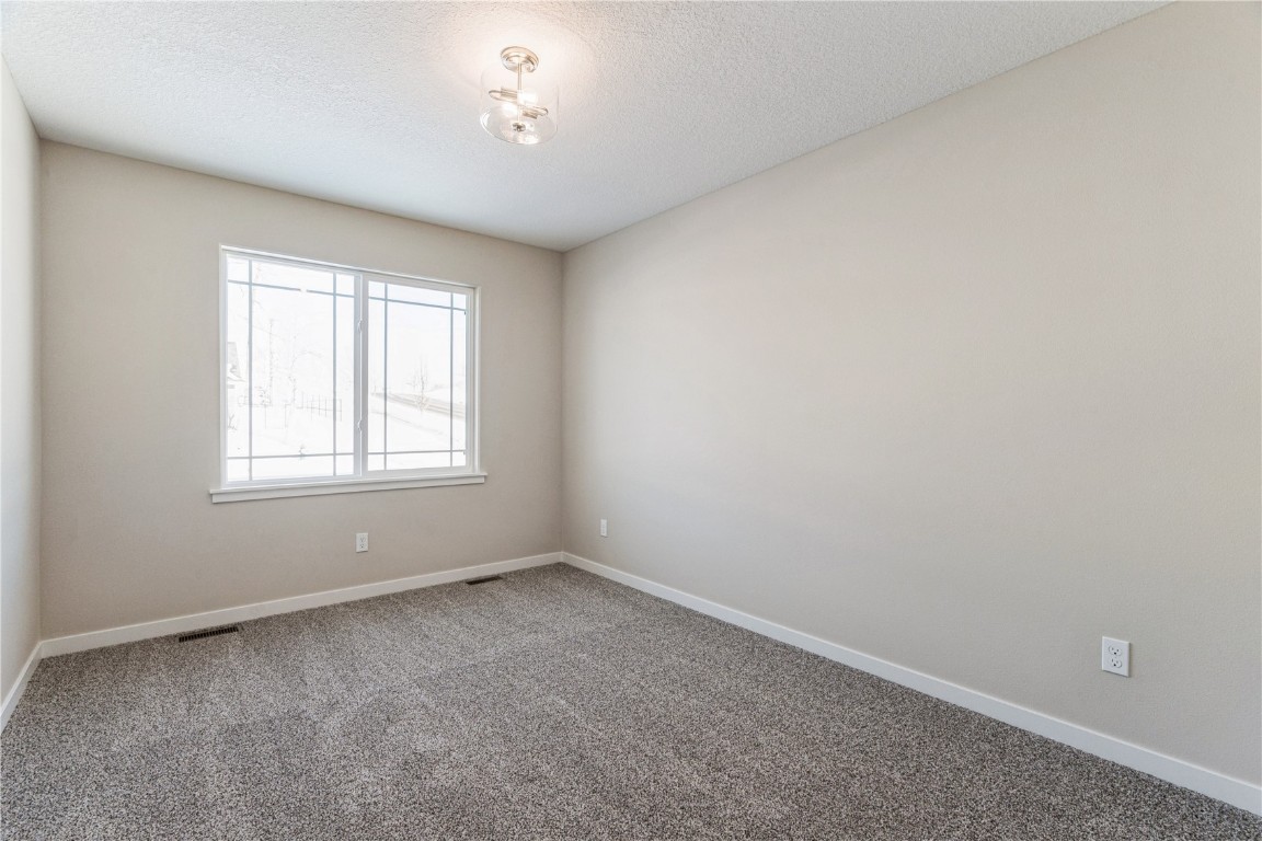 1801 Shady Grove Road SW Cedar Rapids IA 52404