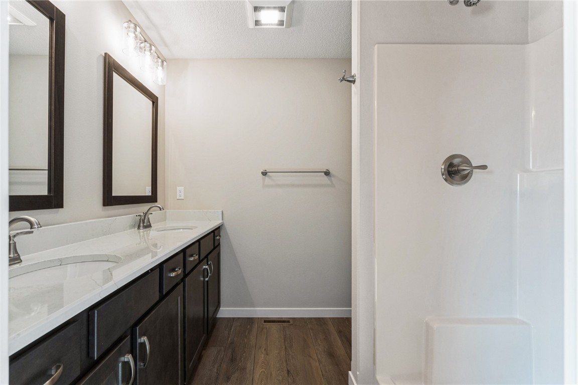 1801 Shady Grove Road SW Cedar Rapids IA 52404