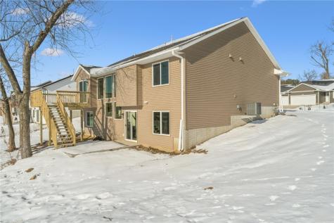 1801 Shady Grove Road SW Cedar Rapids IA 52404