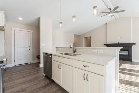 1801 Shady Grove Road SW Cedar Rapids IA 52404