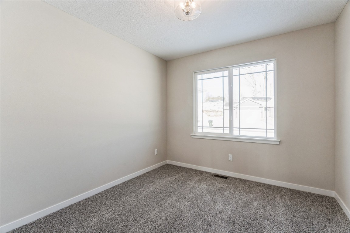 1801 Shady Grove Road SW Cedar Rapids IA 52404