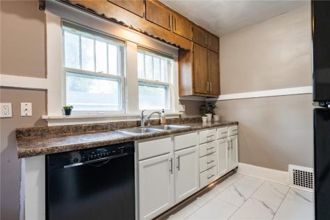 2523 1st Avenue SE Cedar Rapids IA 52403