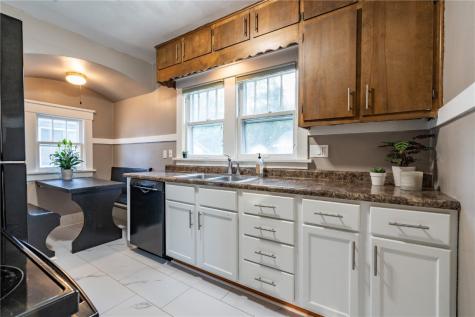 2523 1st Avenue SE Cedar Rapids IA 52403