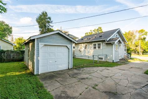 2523 1st Avenue SE Cedar Rapids IA 52403